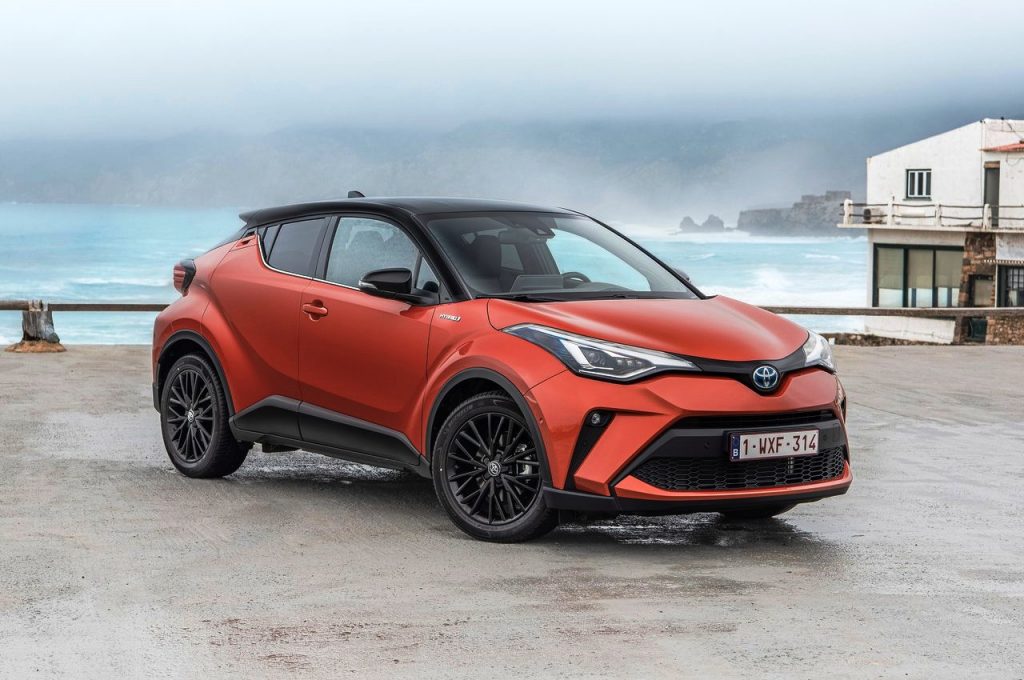 Toyota C-HR front view