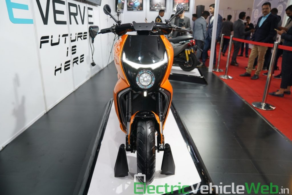 Everve Motors Electric Scooter front view - Auto Expo 2020 Live