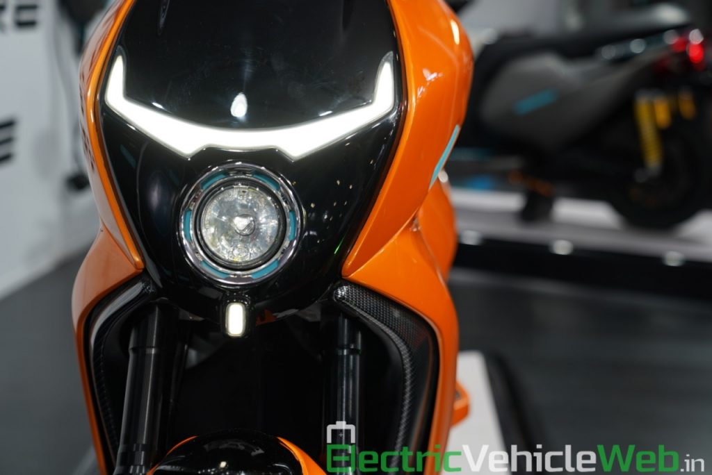 Everve Motors Electric Scooter headlamp - Auto Expo 2020 Live