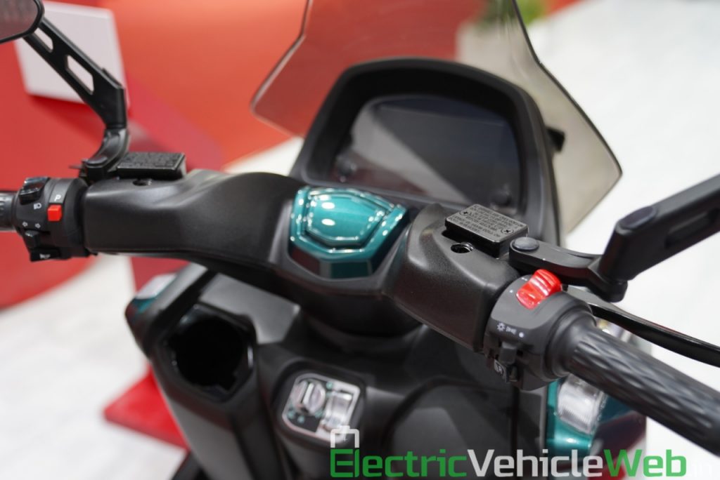 Hero Electric AE-3 Trike - Auto Expo 2020 (4)