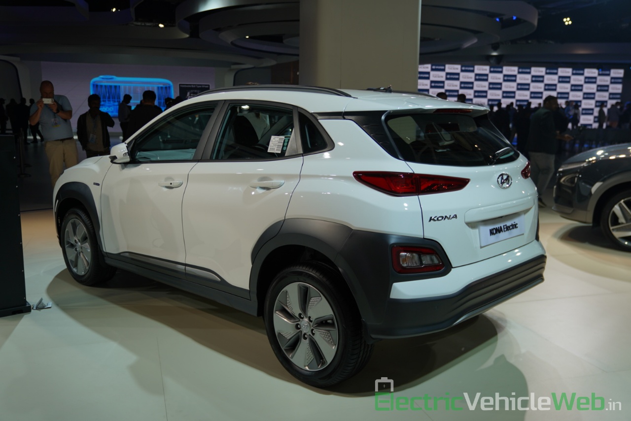 Hyundai Kona Electric rear three quarter view 2 - Auto Expo 2020