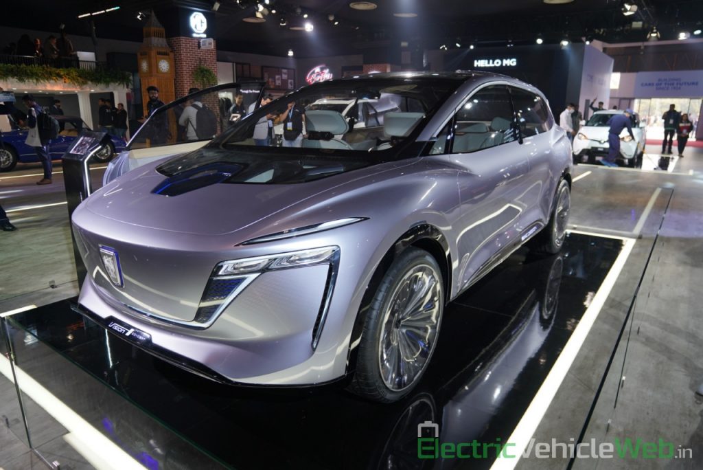 MG Vision-i (Roewe Vision i) Concept front three quarter view - Auto Expo 2020