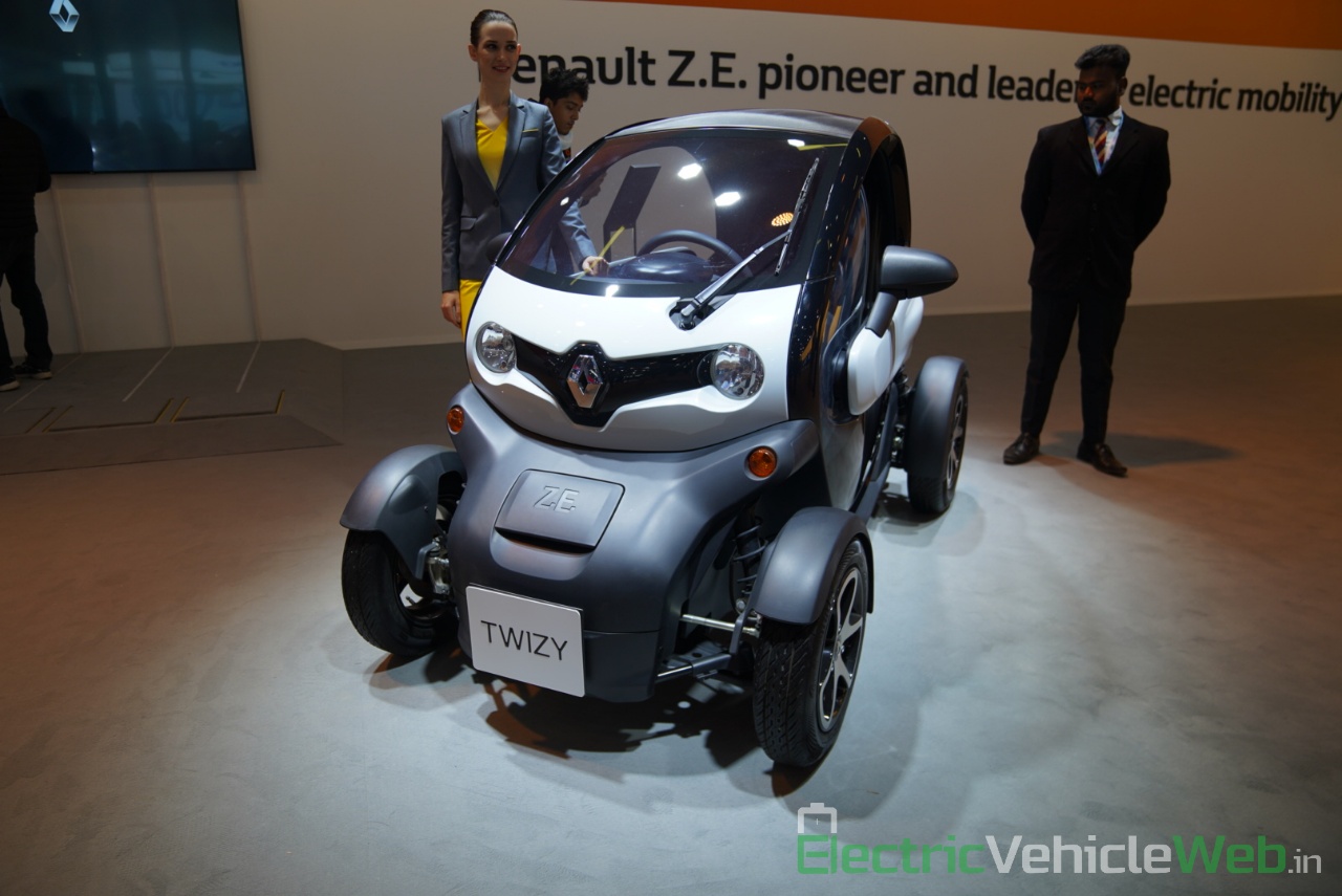 Renault Twizy front three quarter view - Auto Expo 2020