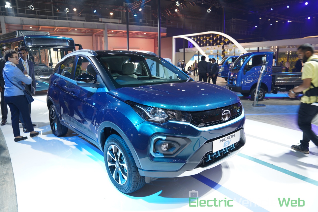 Tata Nexon EV front three quarter view 2 - Auto Expo 2020