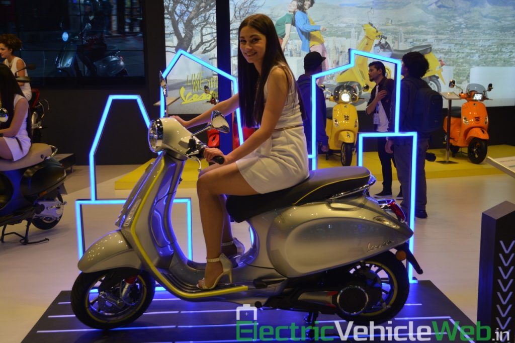 Vespa Elettrica electric scooter side view - Auto Expo 2020
