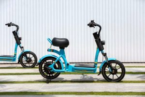 Yulu Miracle electric scooter side view
