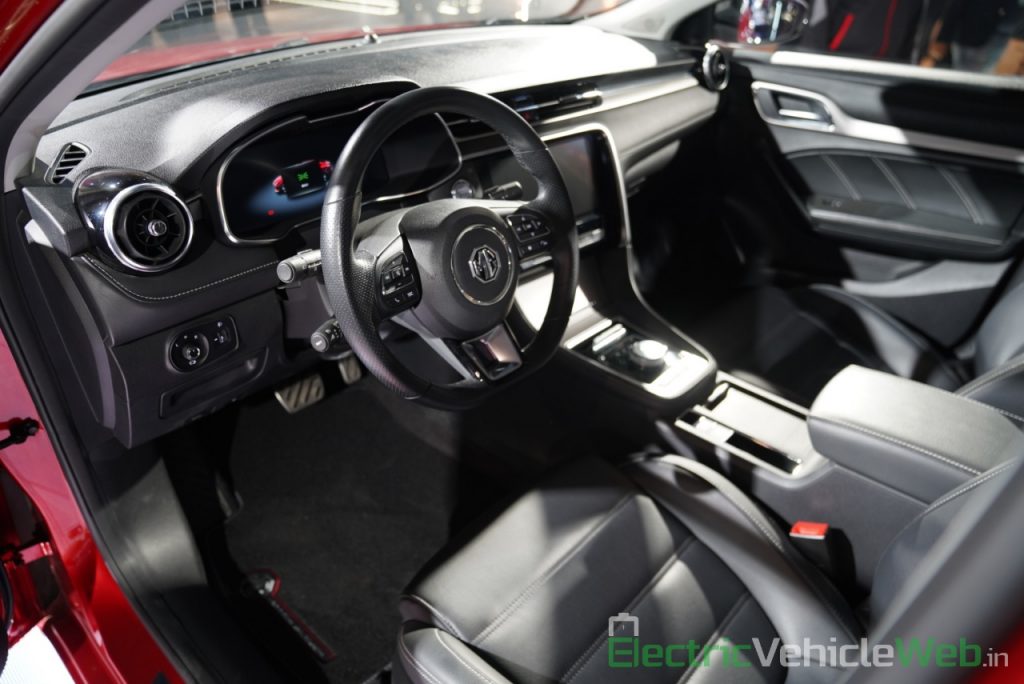 eMG 6 PHEV interior dashboard - Auto expo 2020