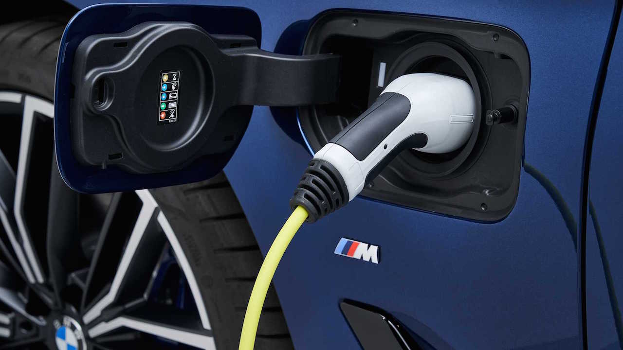 2021 BMW 5 Series Hybrid plug