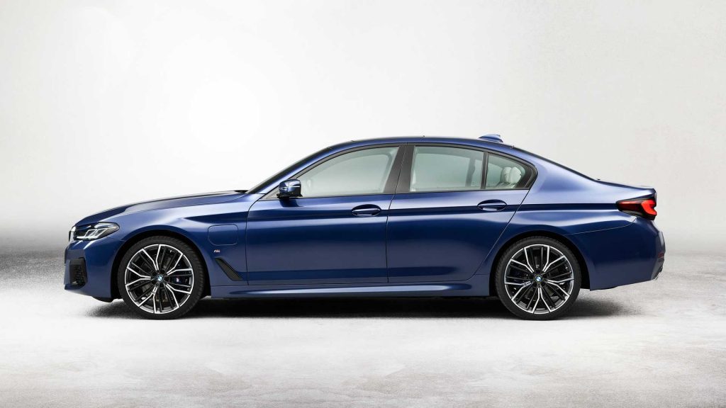 2021 BMW 5 Series Hybrid profile