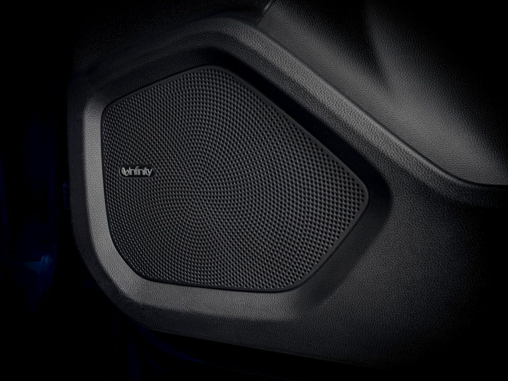 MG Hector Plus 6-seater speaker image