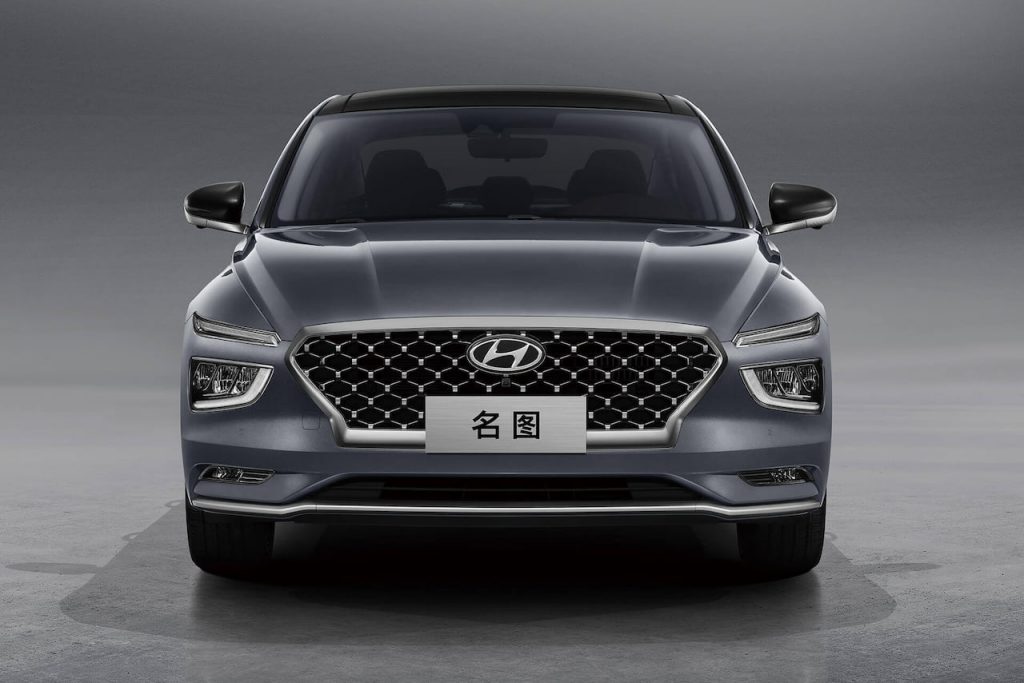 2021 Hyundai Mistra front