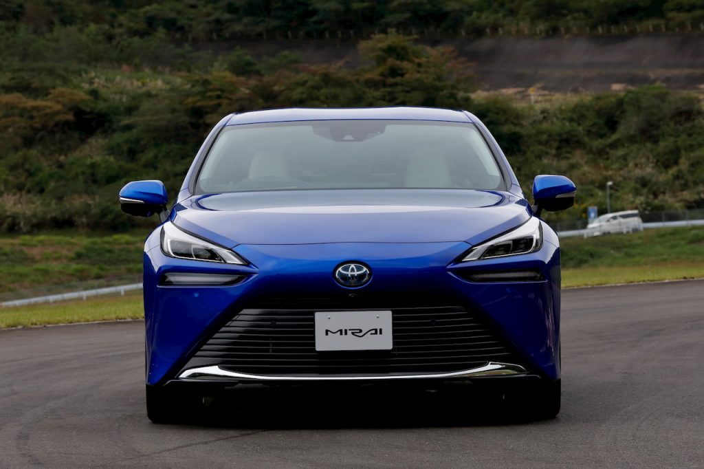 2021 Toyota Mirai front drive