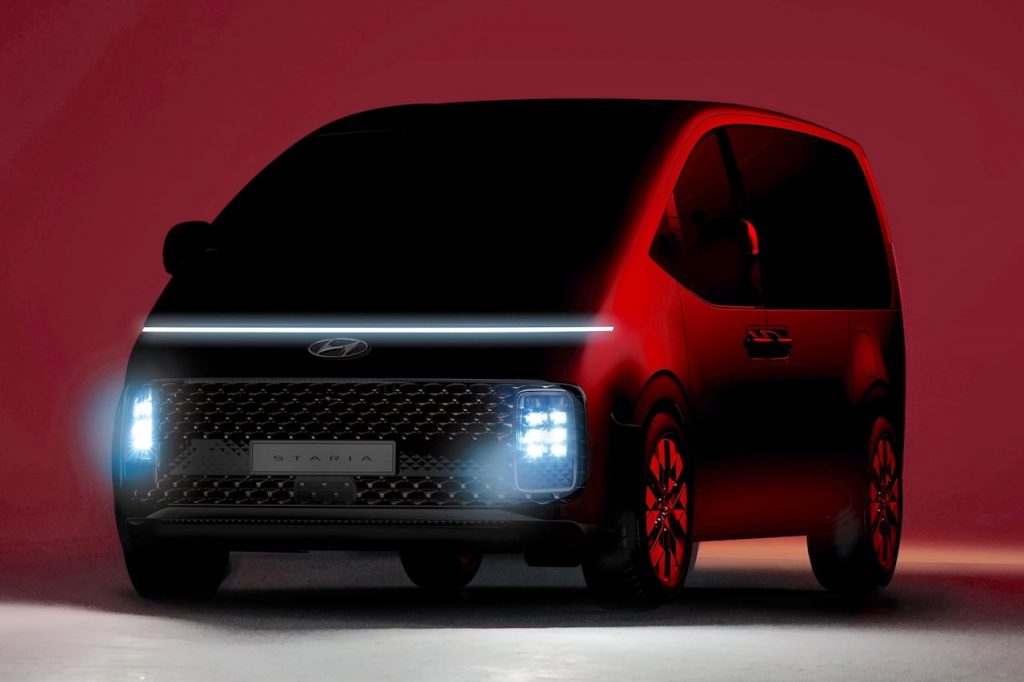 Hyundai Staria (New Hyundai H1 2021) headlight DRL teaser