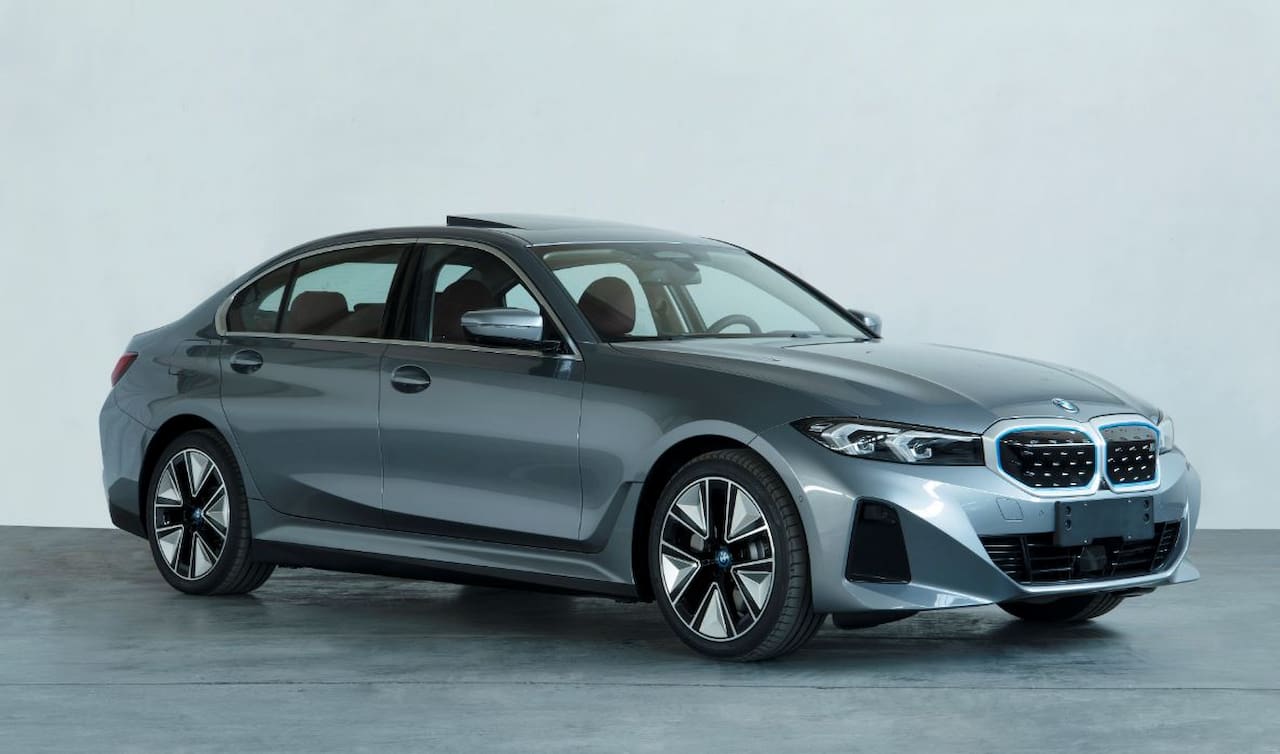 BMW i3 sedan front three quarter leaked image