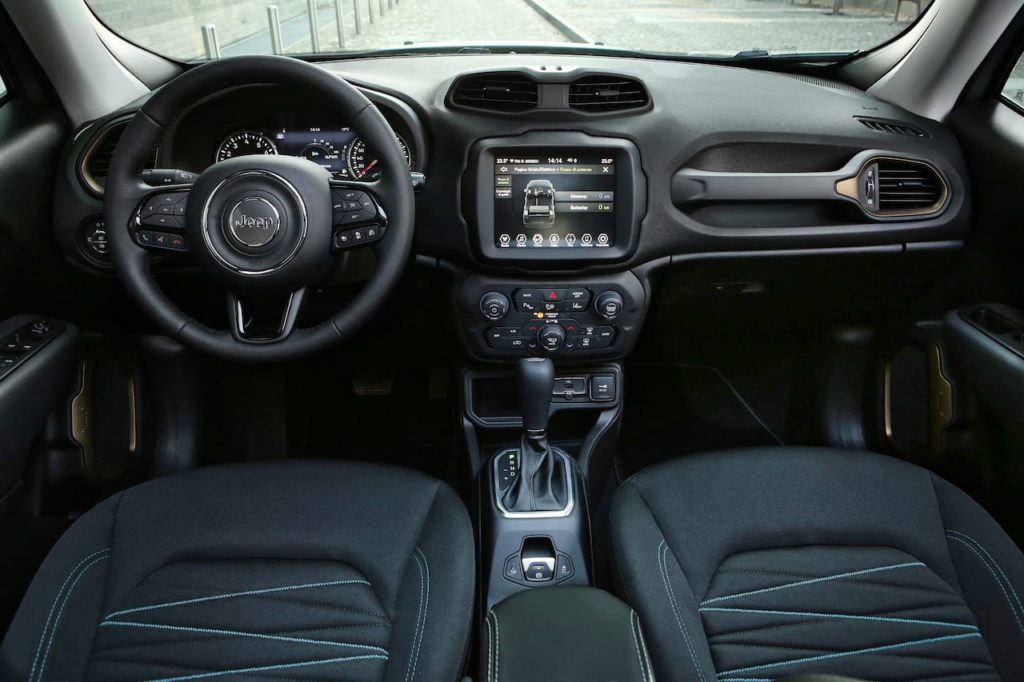 Jeep Renegade eHybrid interior dashboard